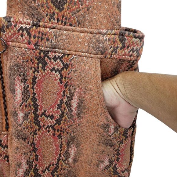 Wild Honey Romper Metallic Scuba Plunging V Daisy Dukes Snake Print Rust Sz M - Picture 5 of 12